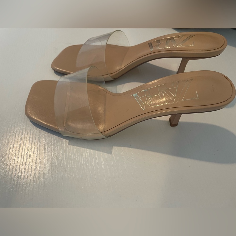 Zara Vinyl Slides